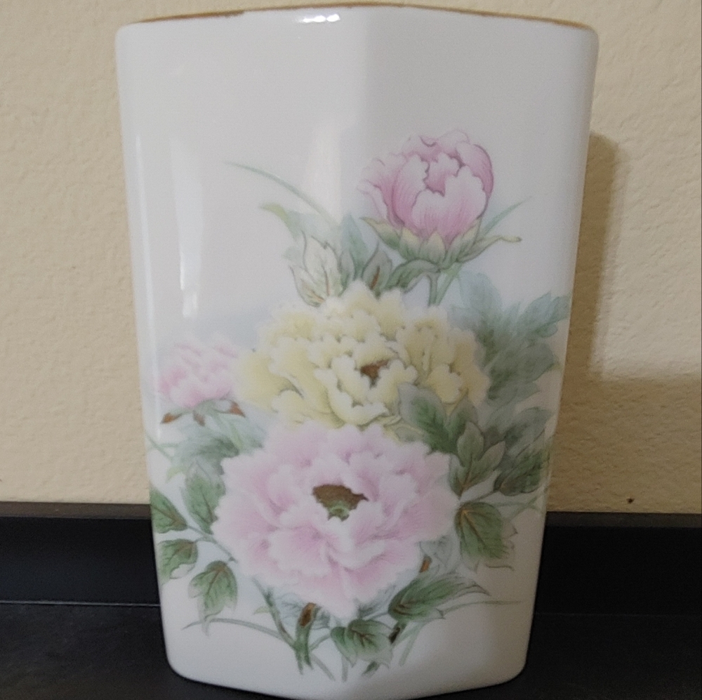 Royal Peony Vase Japanese Floral Theme